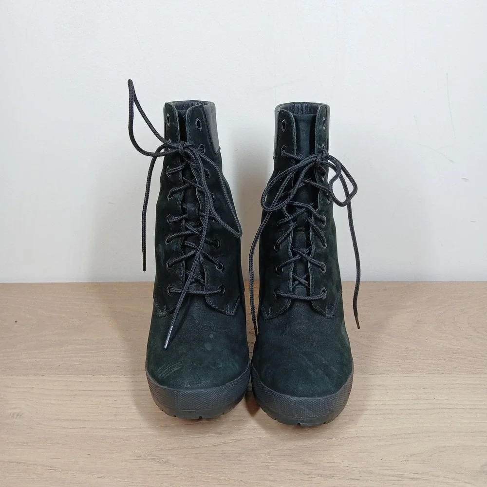 Timberland Lace Up Ankle Boots Women 6 Black Suede Block Heel Moto Grunge Casual